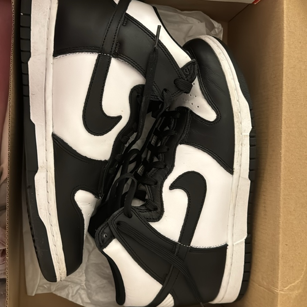 Nike Dunks Only Worn Once Or Twice - image 3